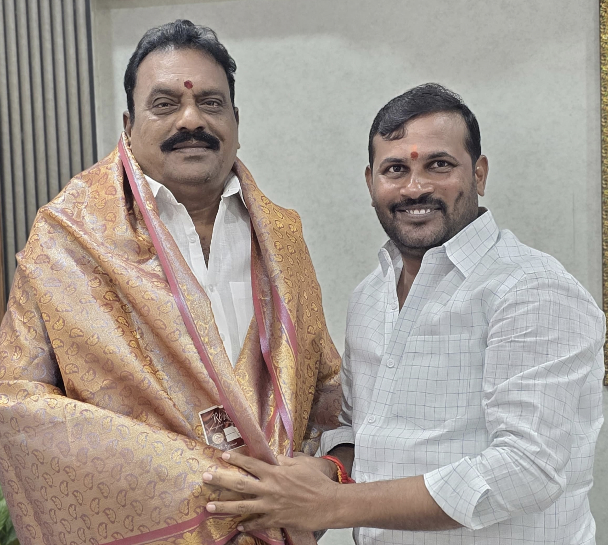 శంషాబాద్‌కు కరువు మండల హోదా.. రైతులకు ఊరట! ఎమ్మెల్యే ప్రకాష్‌ గౌడ్‌కు అనేగౌని శ్రీకాంత్‌ గౌడ్‌ కృతజ్ఞతలు